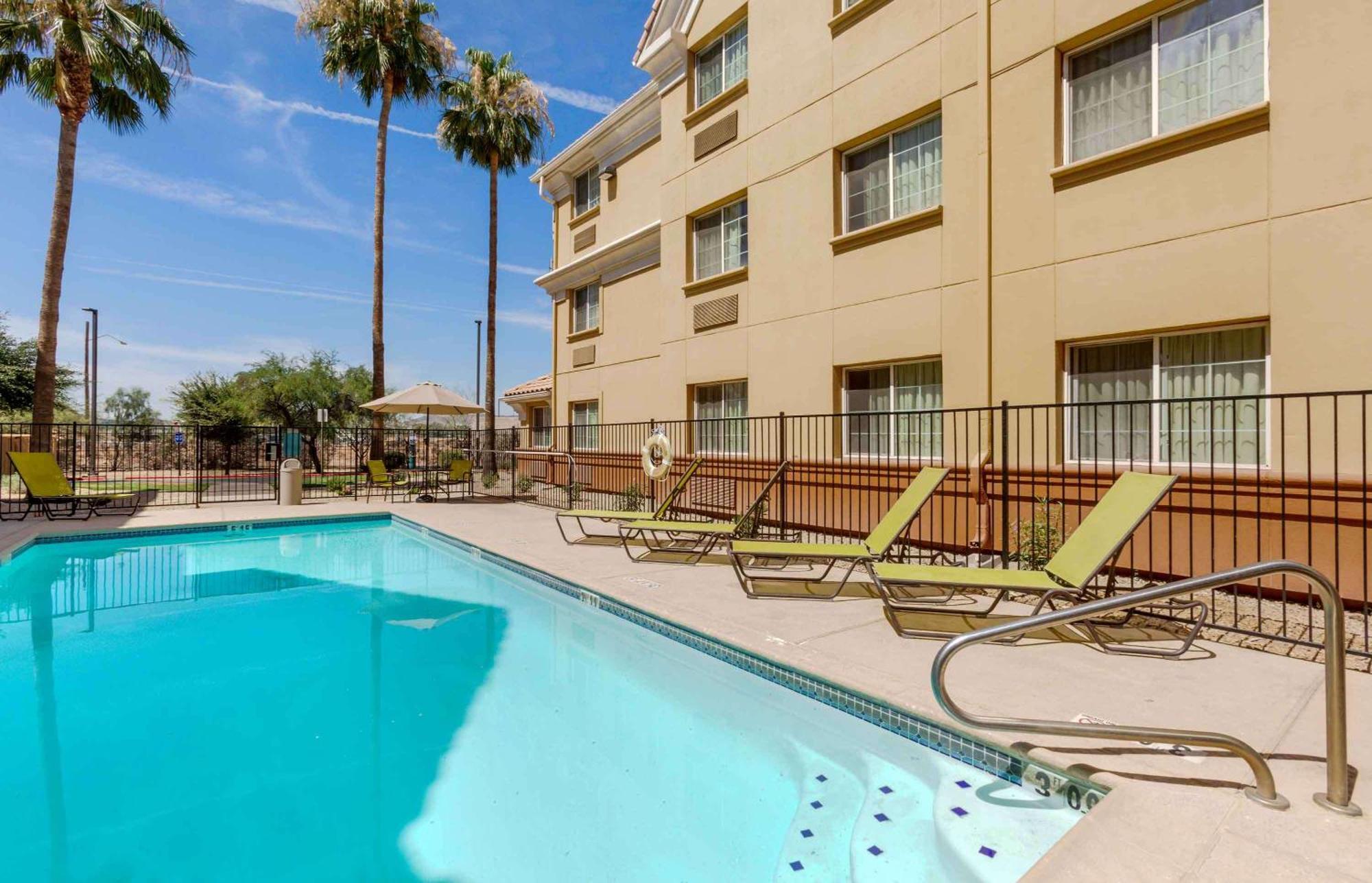 Extended Stay America Suites - Phoenix - Airport - Темпе Екстериор снимка